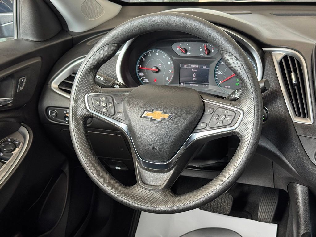 Used 2025 Chevrolet Malibu LT FWD image 22
