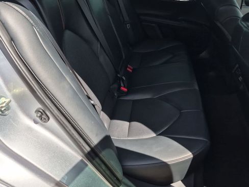 Used 2020 Toyota Camry XLE FWD image 20