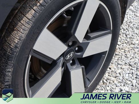 Used 2024 Hyundai Santa Fe Limited FWD image 20