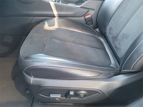 Certified 2024 Jeep Grand Cherokee L Laredo image 16