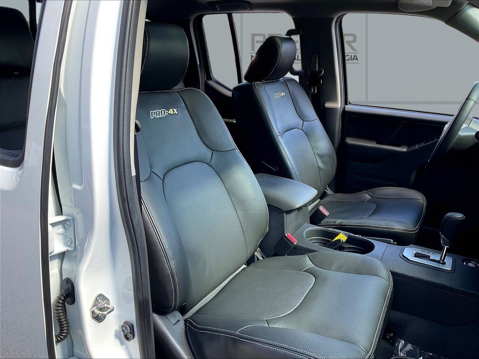 Certified 2020 Nissan Frontier PRO-4X w/ Pro-4x Utility Package AWD/4WD image 32