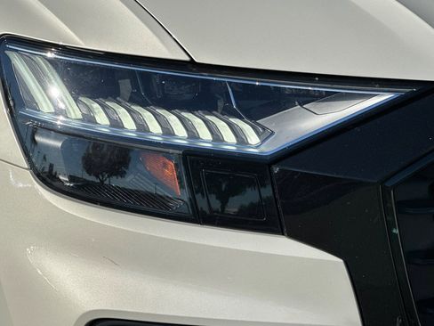 Used 2023 Audi Q8 Prestige w/ Prestige Package image 10