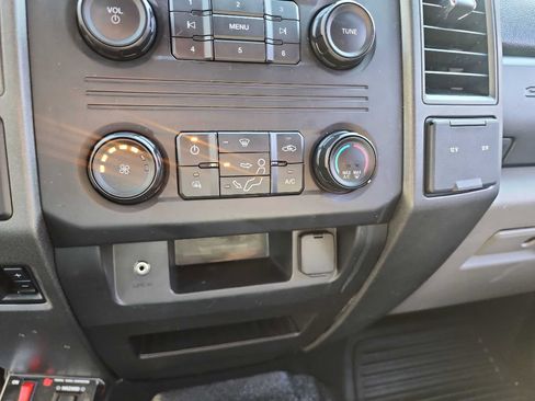 Used 2017 Ford F250 XL w/ Power Equipment Group image 24