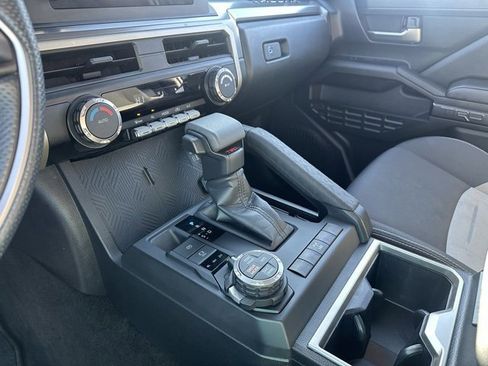 Used 2025 Toyota Tacoma TRD Off-Road image 12