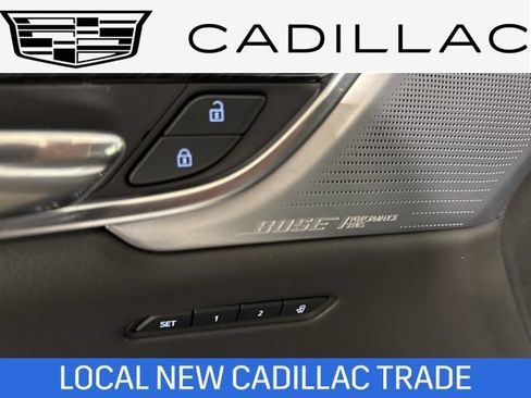 Used 2025 Cadillac XT6 Premium Luxury w/ Technology Package AWD/4WD image 12