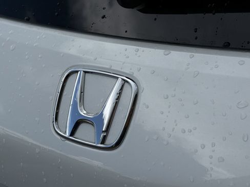 Used 2024 Honda HR-V EX-L image 10