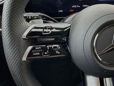 Certified 2025 Mercedes-Benz GLC 300 image 11