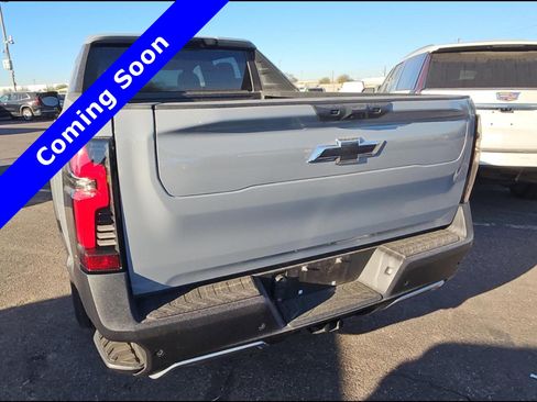 Used 2025 Chevrolet Silverado EV LT image 3