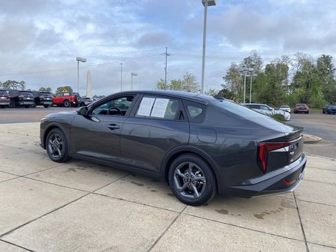 Used 2025 Kia K4 LXS image 8