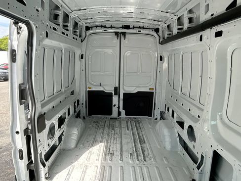 Used 2024 Ford Transit 250 148 High Roof RWD image 31