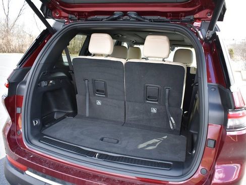 Used 2024 Jeep Grand Cherokee L Limited image 37