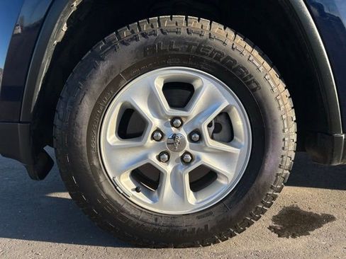 Used 2015 Jeep Grand Cherokee Laredo w/ Quick Order Package 23E image 26