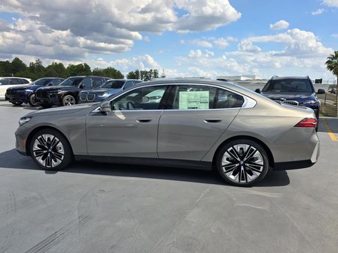 New 2026 BMW 530i xDrive w/ Executive Package AWD/4WD image 4