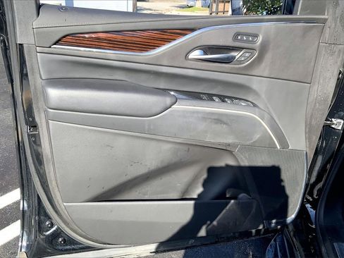 Certified 2024 Cadillac Escalade Premium Luxury image 21