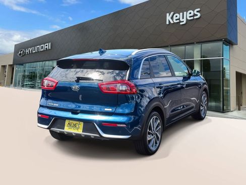 Used 2019 Kia Niro Touring FWD image 4