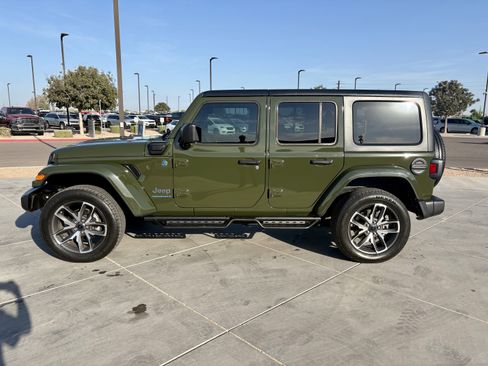 Used 2024 Jeep Wrangler Sport S image 2