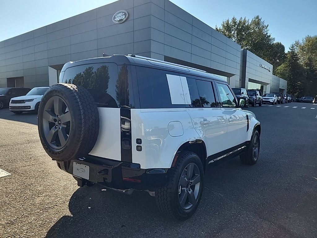 New 2026 Land Rover Defender 110 X-Dynamic SE AWD/4WD image 5
