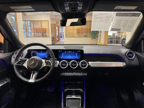 Certified 2025 Mercedes-Benz GLB 250 image 7