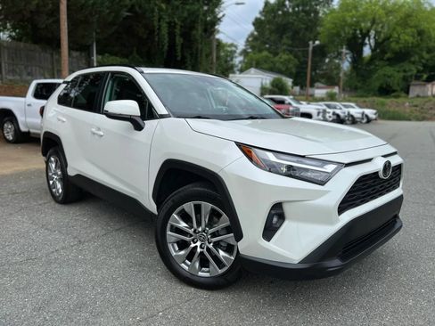 Used 2022 Toyota RAV4 XLE Premium FWD image 21