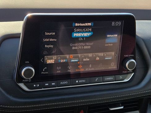 Used 2023 Nissan Rogue SV FWD image 19