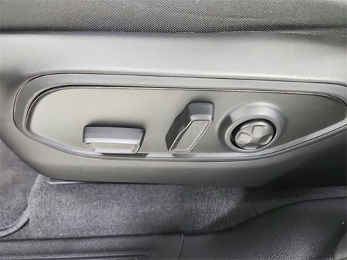 Used 2025 Jeep Grand Cherokee Laredo X w/ Luxury Tech Group I image 20