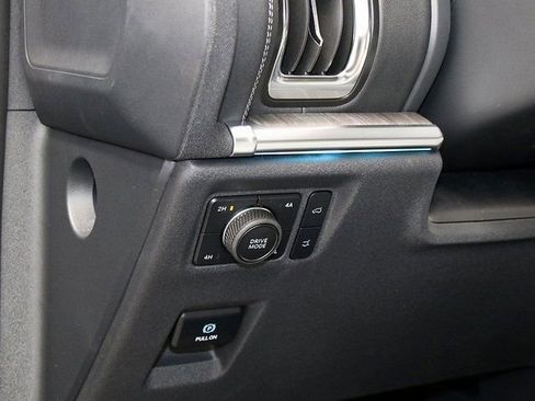 New 2025 Ford Expedition Max Platinum w/ Platinum Ultimate Package AWD/4WD image 26