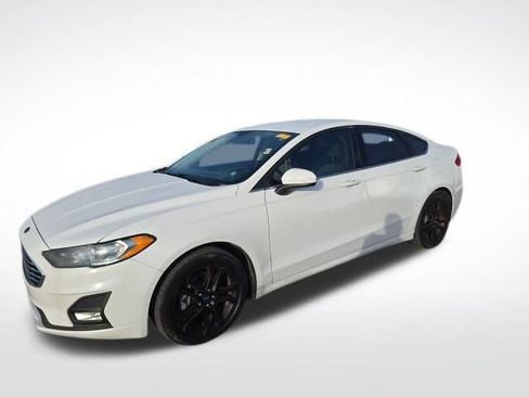 Certified 2020 Ford Fusion SE w/ Equipment Group 151A image 5