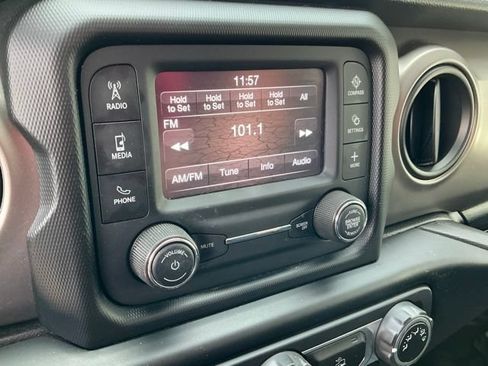 Used 2021 Jeep Wrangler Sport AWD/4WD image 23