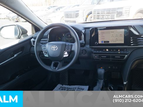 Used 2025 Toyota Camry LE image 21
