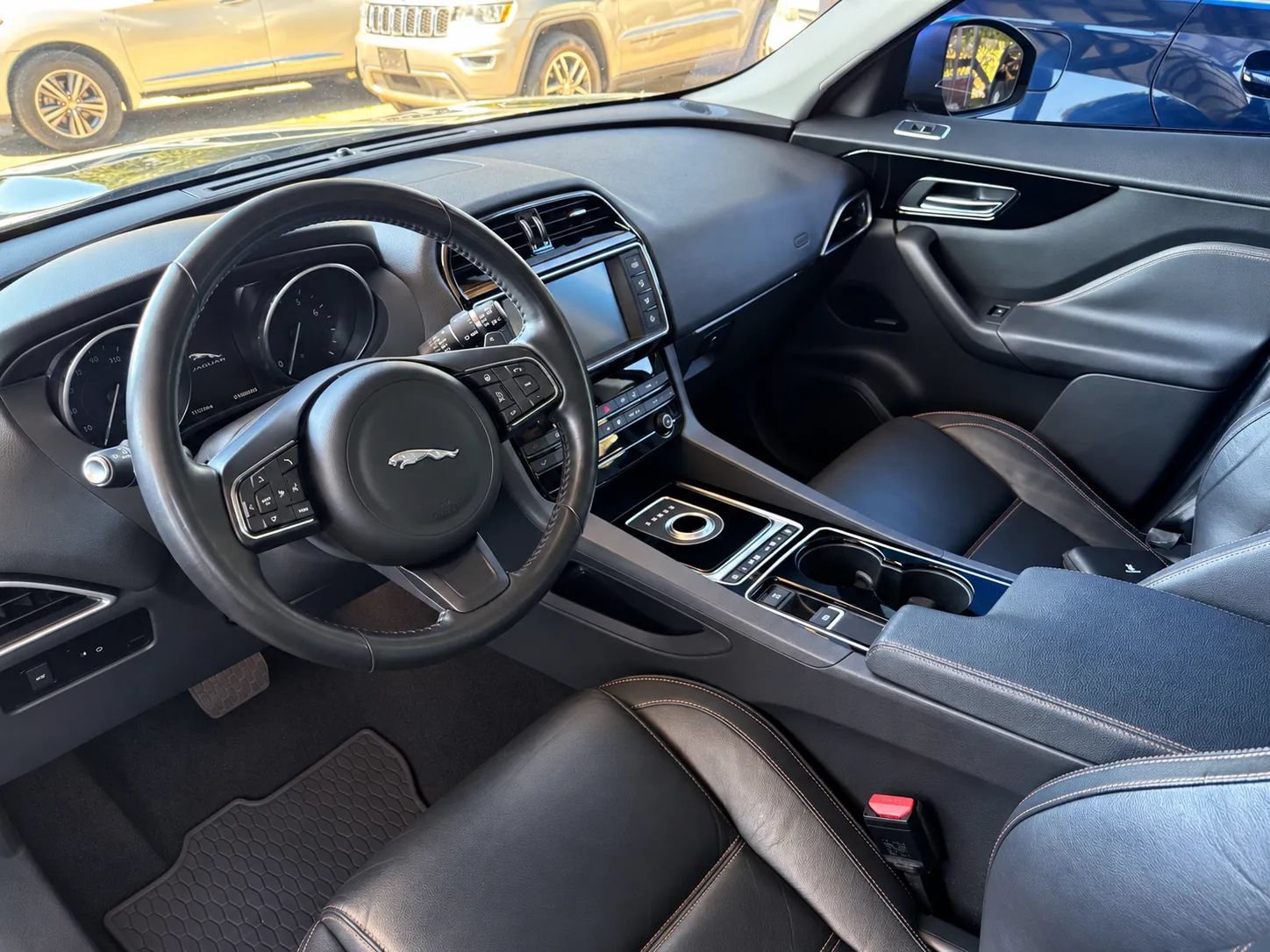 Used 2017 Jaguar F-PACE Prestige AWD/4WD image 10