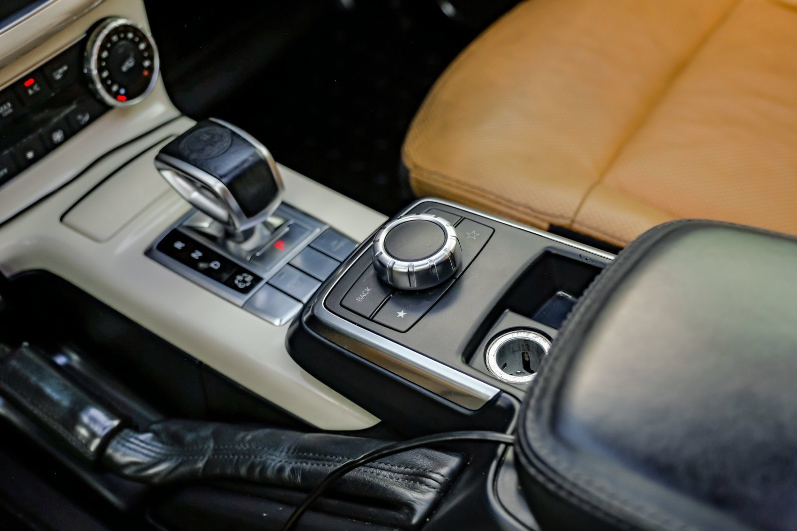 Used 2013 Mercedes-Benz G 63 AMG 4MATIC image 25