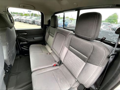 Used 2022 Nissan Frontier SV AWD/4WD image 14