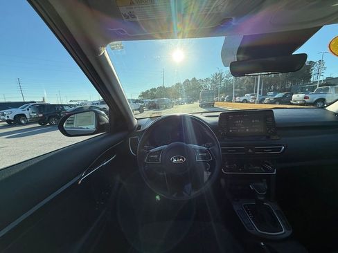 Used 2021 Kia Seltos S image 12
