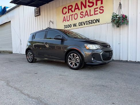 Used 2018 Chevrolet Sonic LT FWD image 2