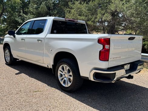 Used 2024 Chevrolet Silverado 1500 LTZ AWD/4WD image 8