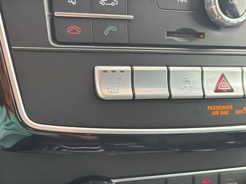 Used 2018 Mercedes-Benz GLE 350 w/ Premium 1 Package image 34