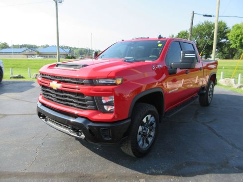 Certified 2025 Chevrolet Silverado 2500 Custom w/ Custom Value Package AWD/4WD image 13