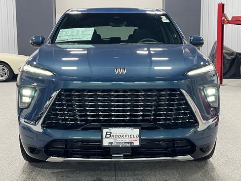 New 2026 Buick Enclave Avenir w/ Super Cruise Package image 8