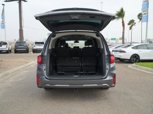 Used 2025 Honda Odyssey Touring image 7