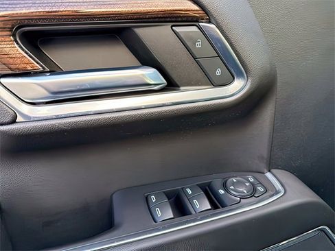 Used 2023 Chevrolet Silverado 1500 LT image 17
