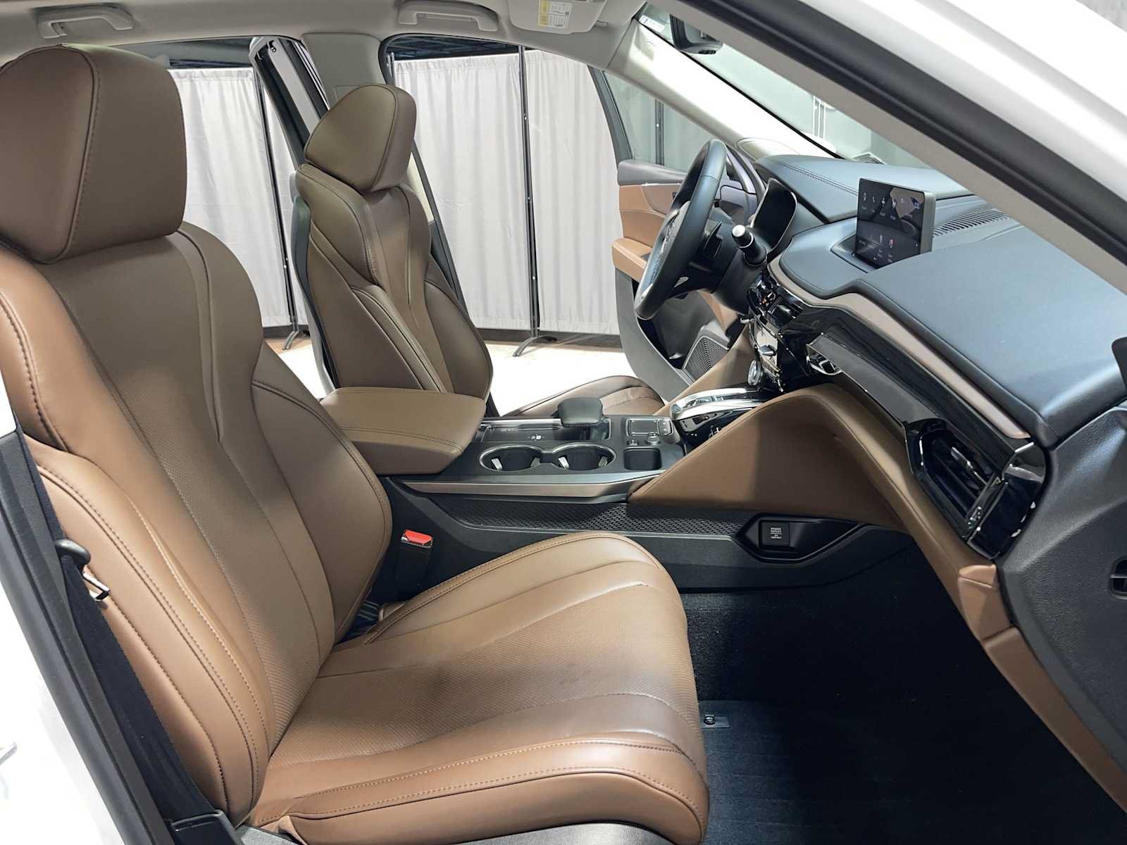 Used 2024 Acura MDX w/ Technology Package AWD/4WD image 14