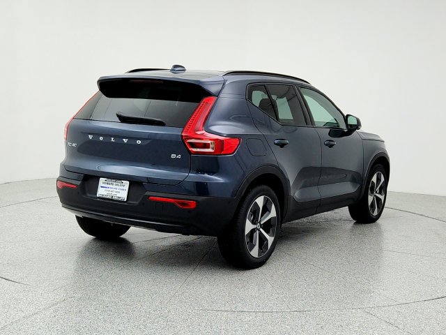 New 2026 Volvo XC40 B4 Plus w/ Climate Package FWD image 5