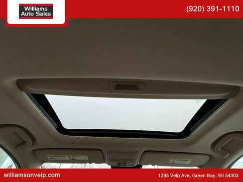 Used 2017 Honda CR-V Touring image 2