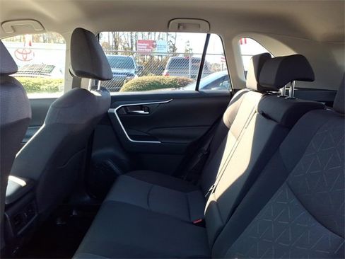 Used 2025 Toyota RAV4 XLE image 7
