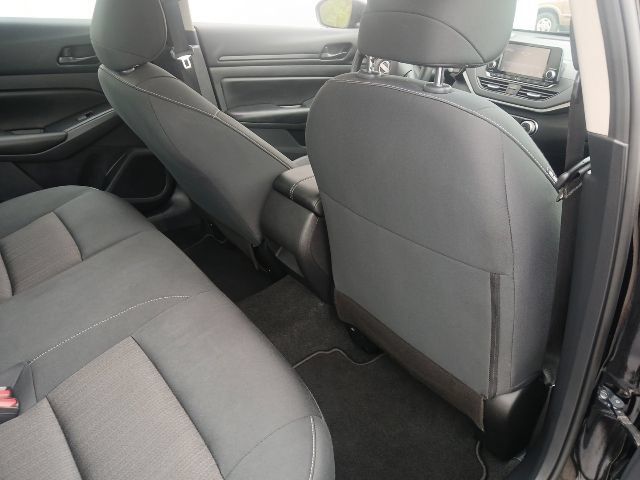 Used 2024 Nissan Altima 2.5 S FWD image 13