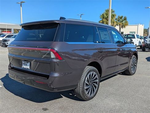 New 2025 Lincoln Navigator Black Label image 4