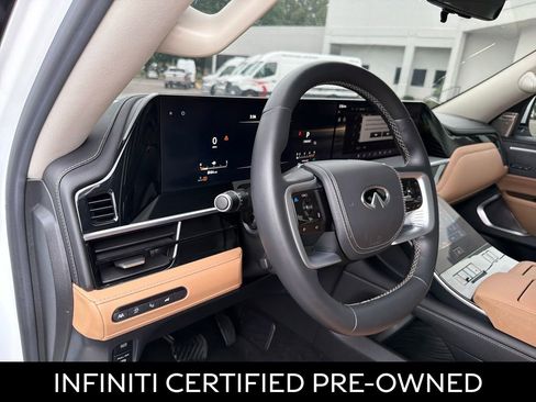 Certified 2025 INFINITI QX80 Sensory AWD/4WD image 17