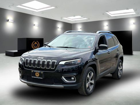 Used 2019 Jeep Cherokee Limited AWD/4WD image 4