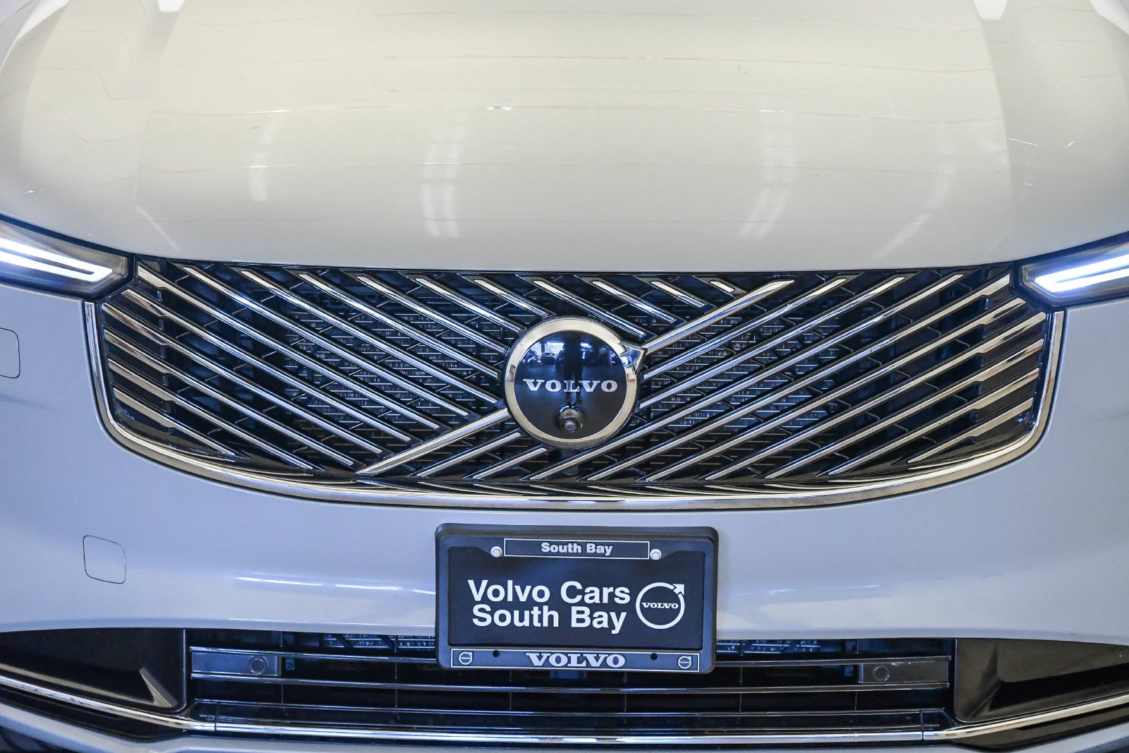 Certified 2026 Volvo XC90 B6 Plus AWD/4WD image 8