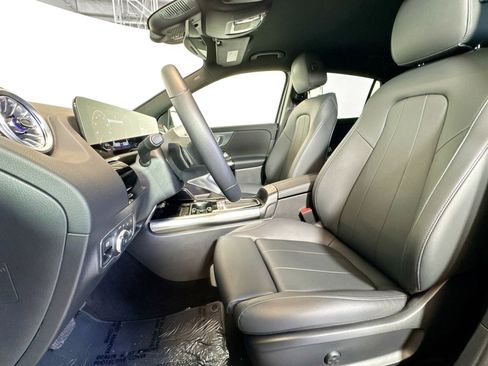 Certified 2025 Mercedes-Benz GLA 250 image 19